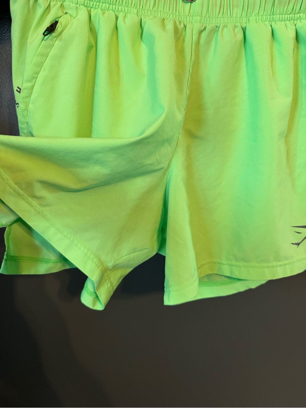 Men's fluo lime GymShark 5 inch sport shorts! - Picture 5 of 8